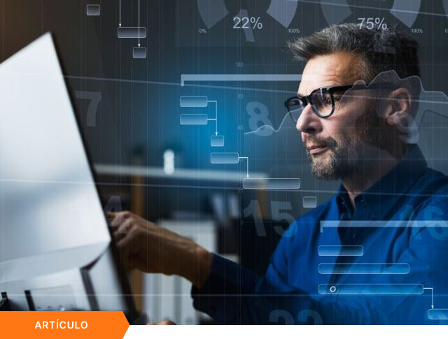 Profesional consultando un artículo sobre el uso de monitoreo avanzado con proyecciones de métricas y cronogramas digitales para la gestión de proyectos e innovación empresarial en un portafolio estratégico.